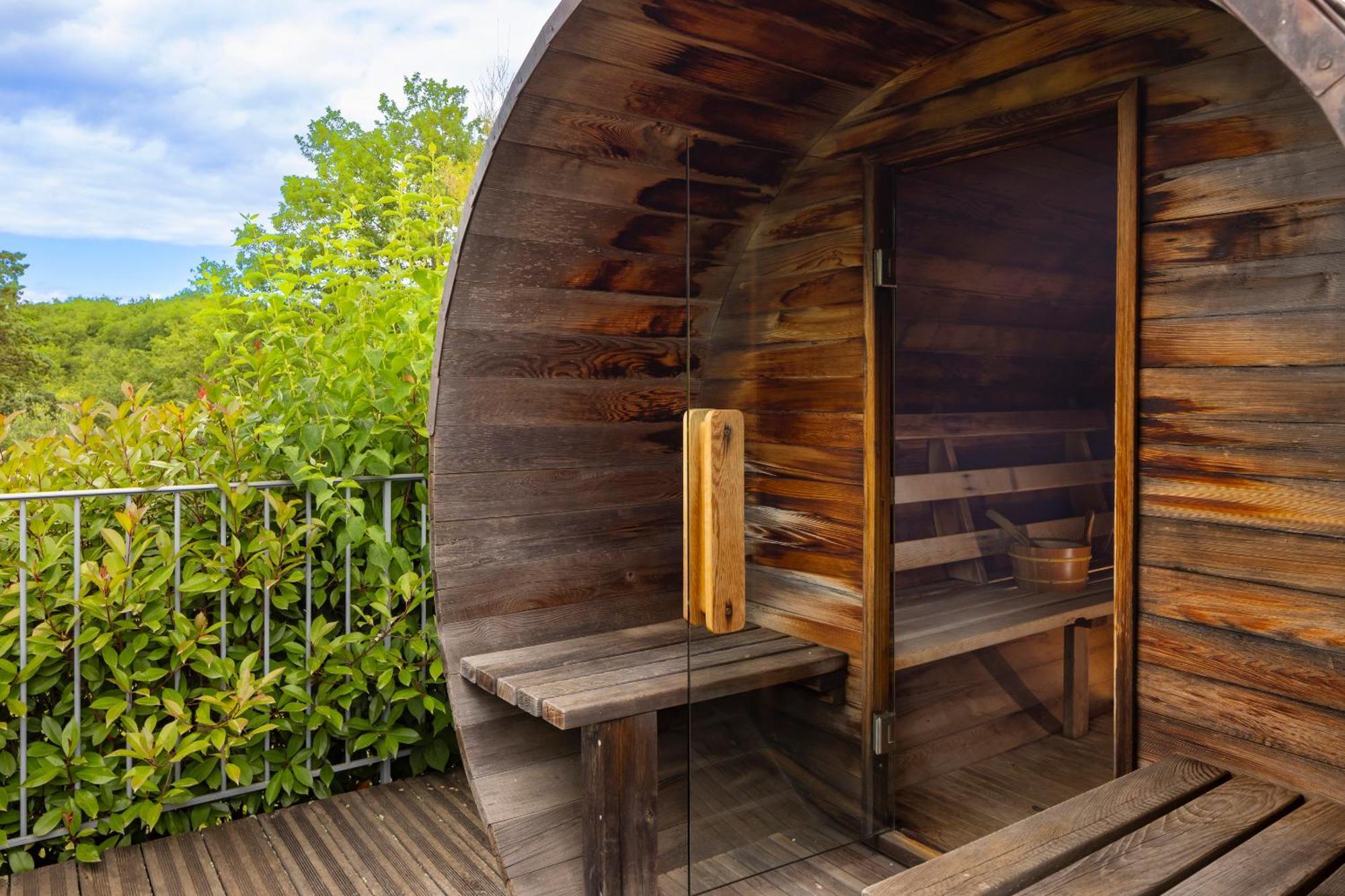 Logis Auberge Les Murets Hotel Restaurant Spa Chandolas Exterior photo